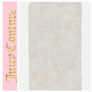 Juicy Couture Home Kendra Shag Glitter Accent Rug- White